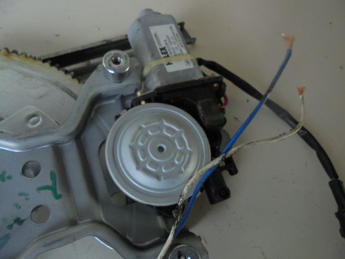 Alzacristallo elettr. porta ant. sx. Alzacristallo elettr. porta ant. sx.