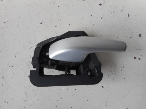 Maniglia int. apertura  porta ant.  sx.