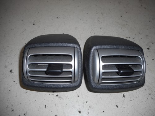 Bocchetta aerazione lat. cruscotto  dx. 