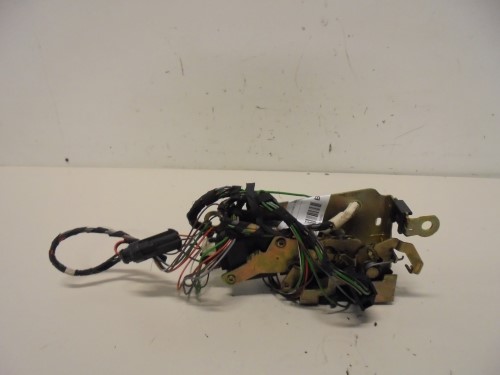 Serratura porta ant.  dx. 