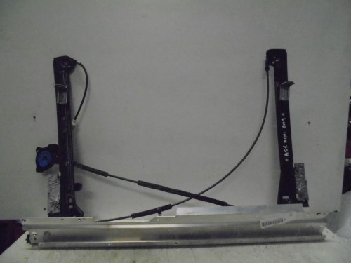 Alzacristallo elettr. porta ant. sx. Alzacristallo elettr. porta ant. sx.