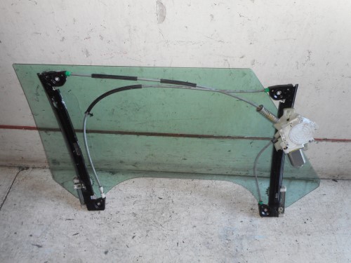 Alzacristallo elettr. porta ant. sx. Alzacristallo elettr. porta ant. sx.