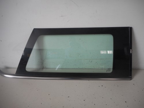 Fisso parafango post.  dx. 