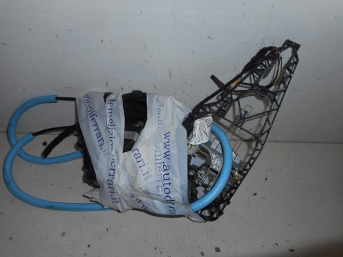 Serratura porta ant.  dx. 