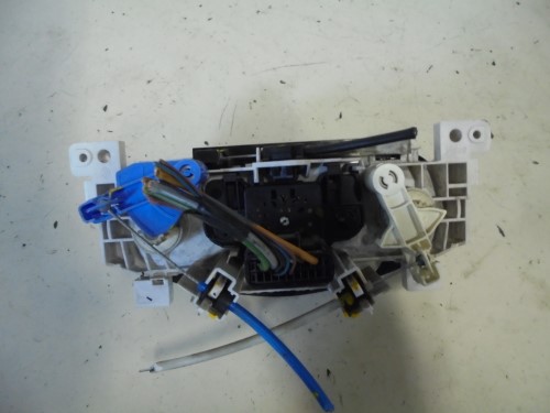 Blocco comando climatizzazione Blocco comando climatizzazione