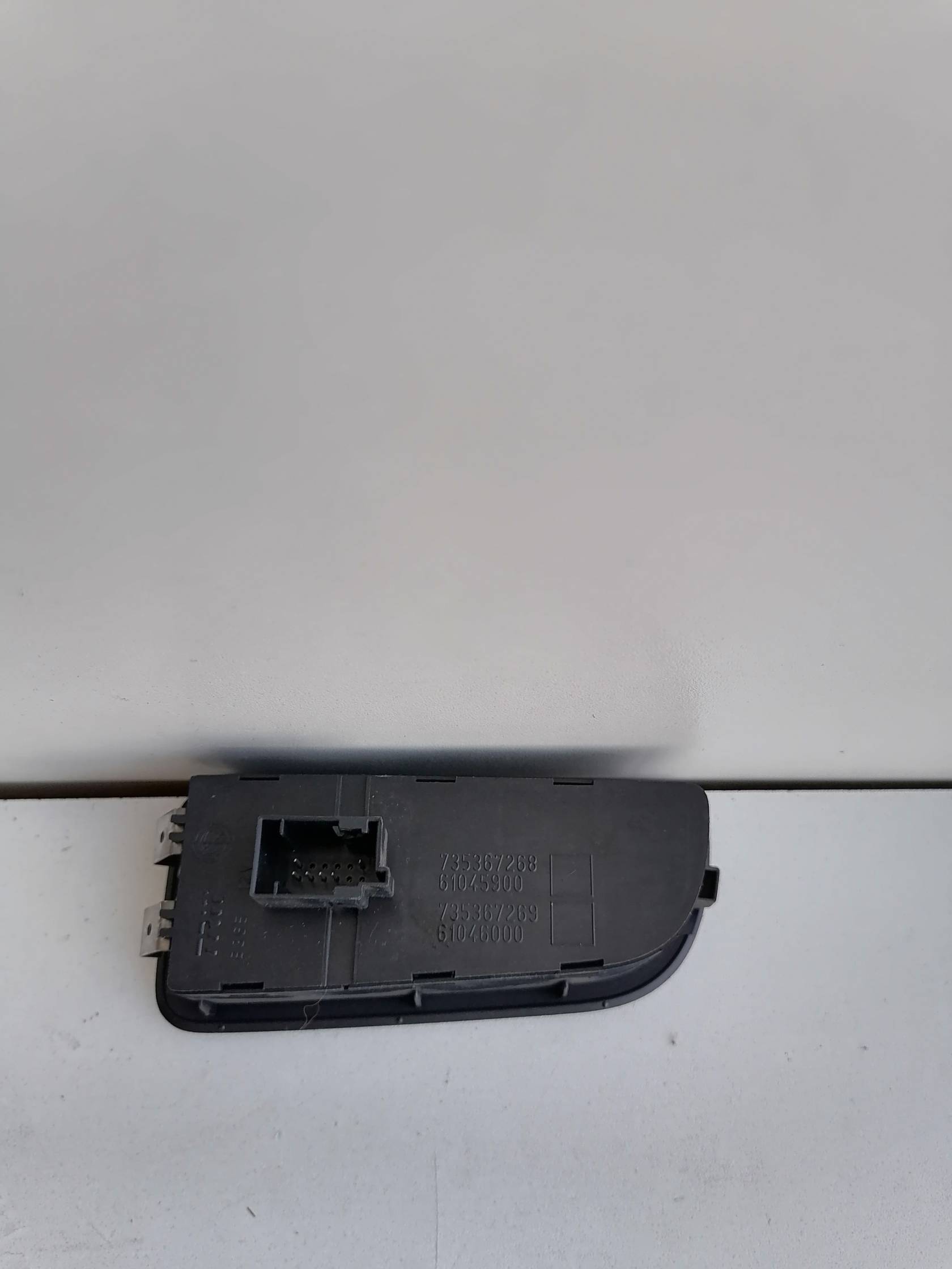 Interruttore blocco comando luci