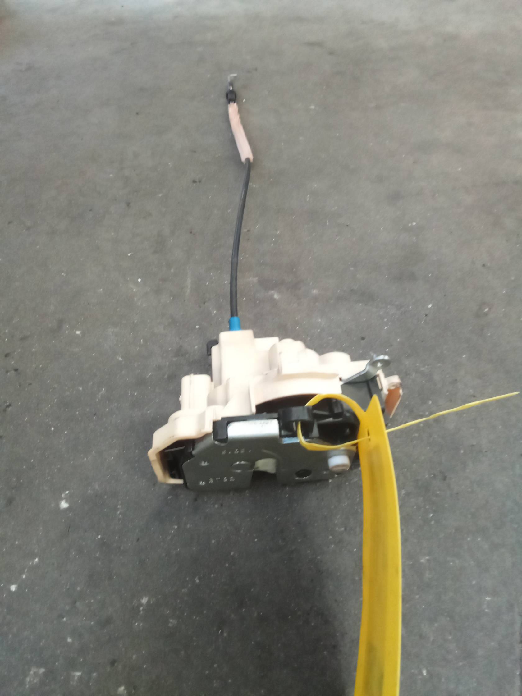 Serratura porta post. dx.