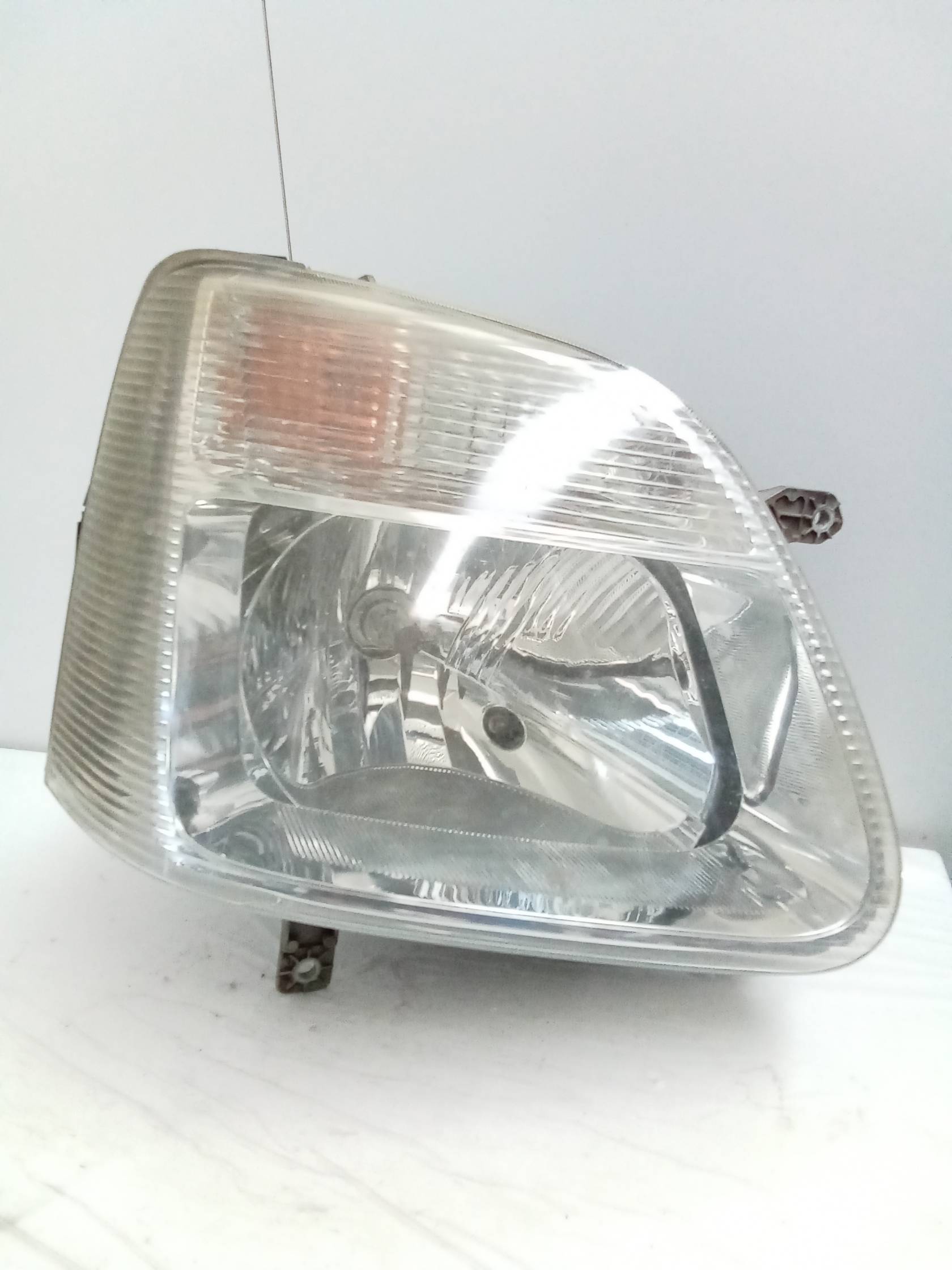 Fanale anteriore destro