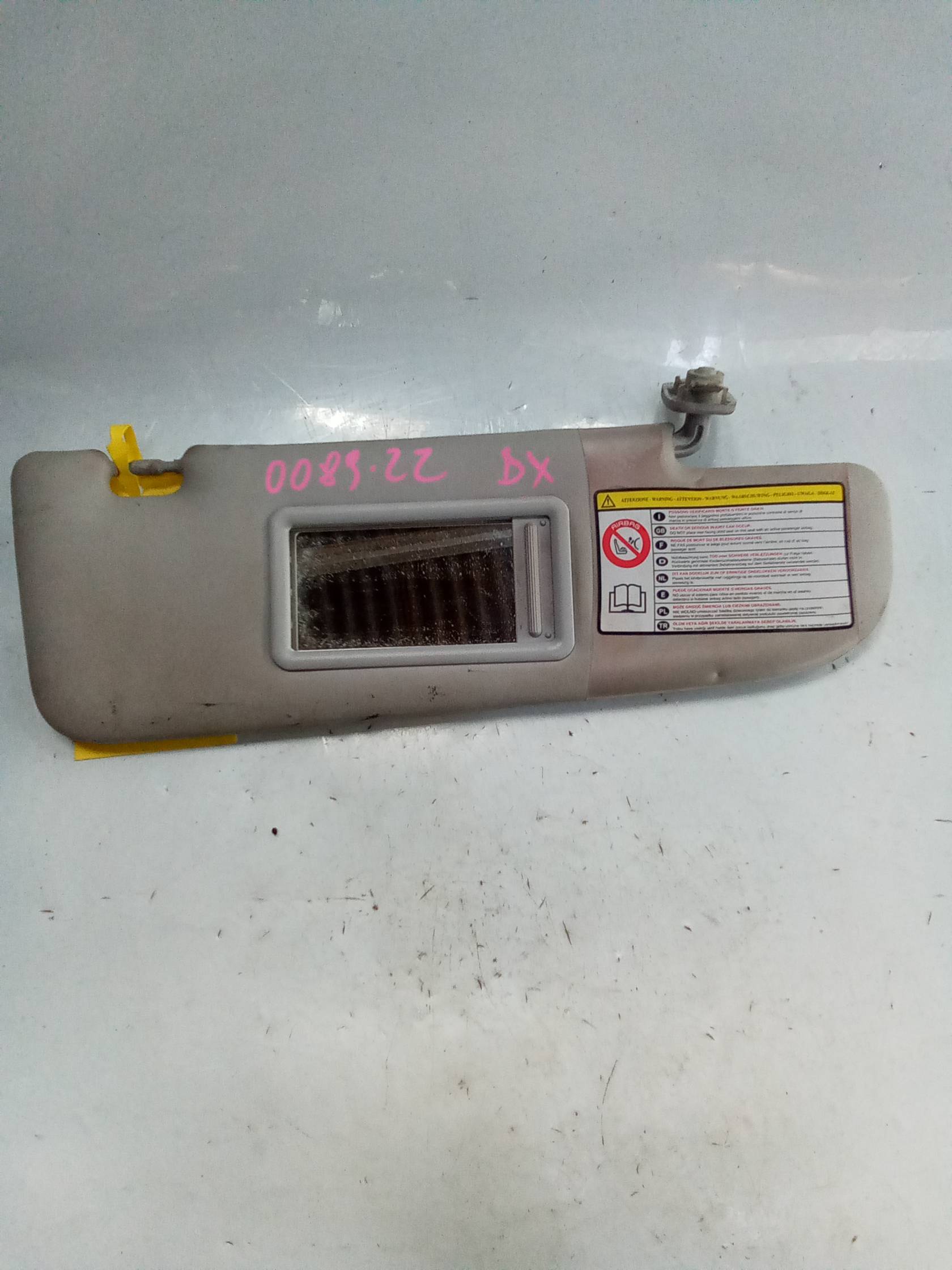 Aletta parasole parabrezza dx.