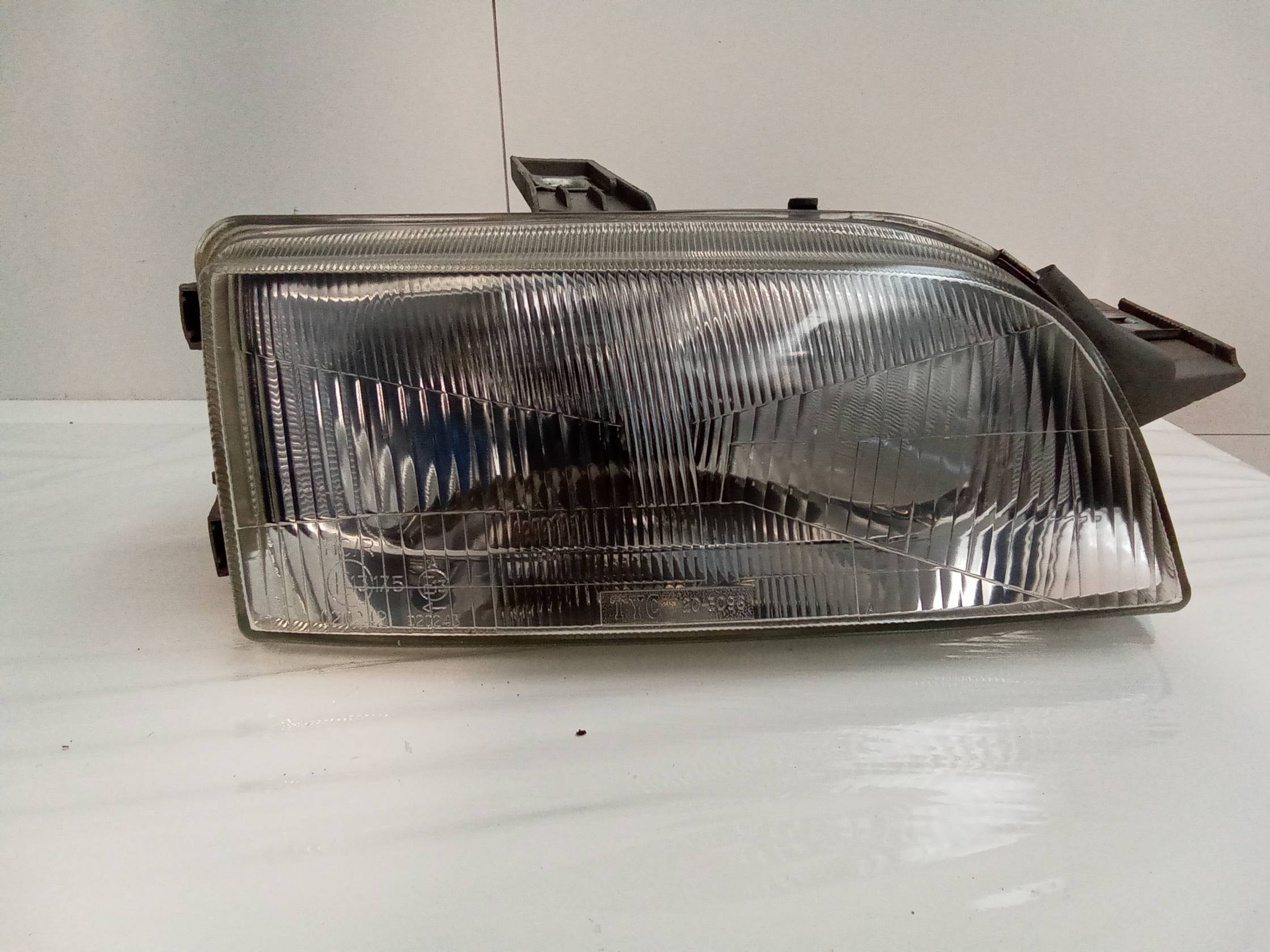 Fanale anteriore destro