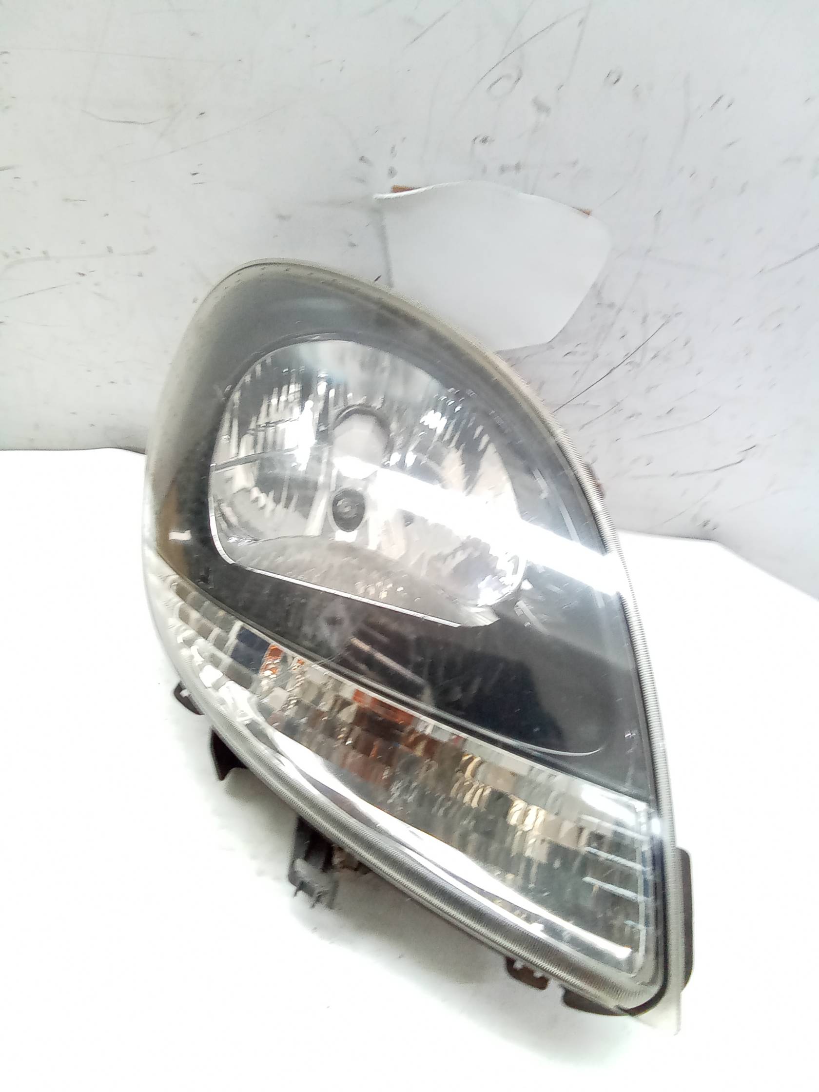 Fanale anteriore destro