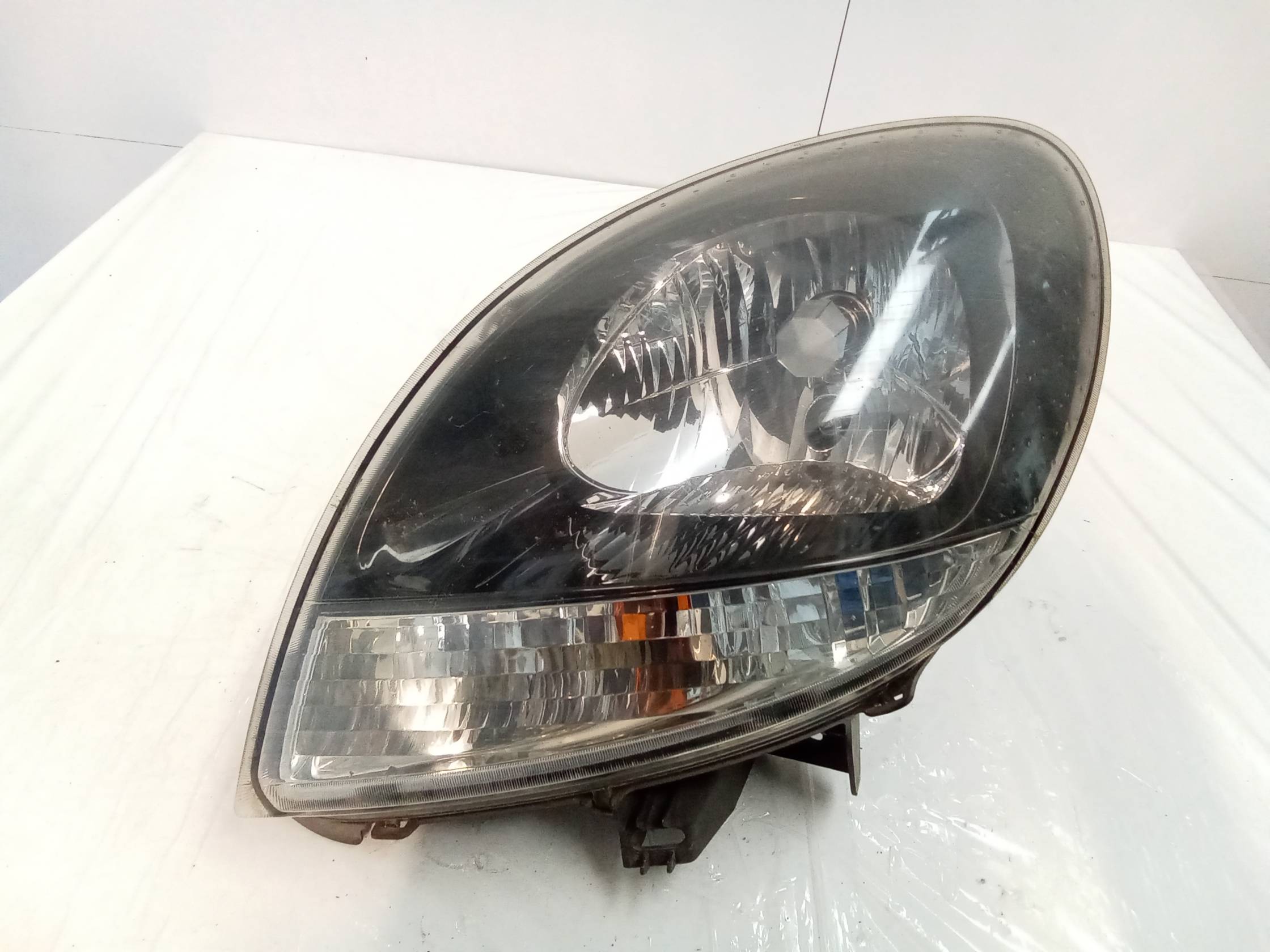 Fanale anteriore sinistro