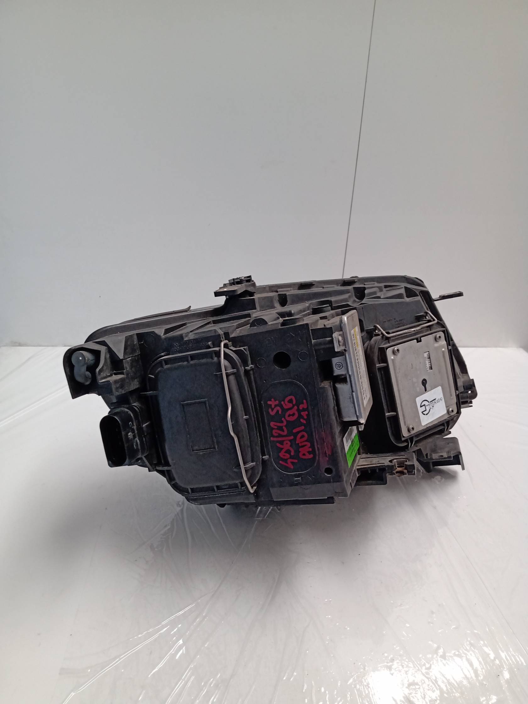 Fanale anteriore sinistro Bi-xeno