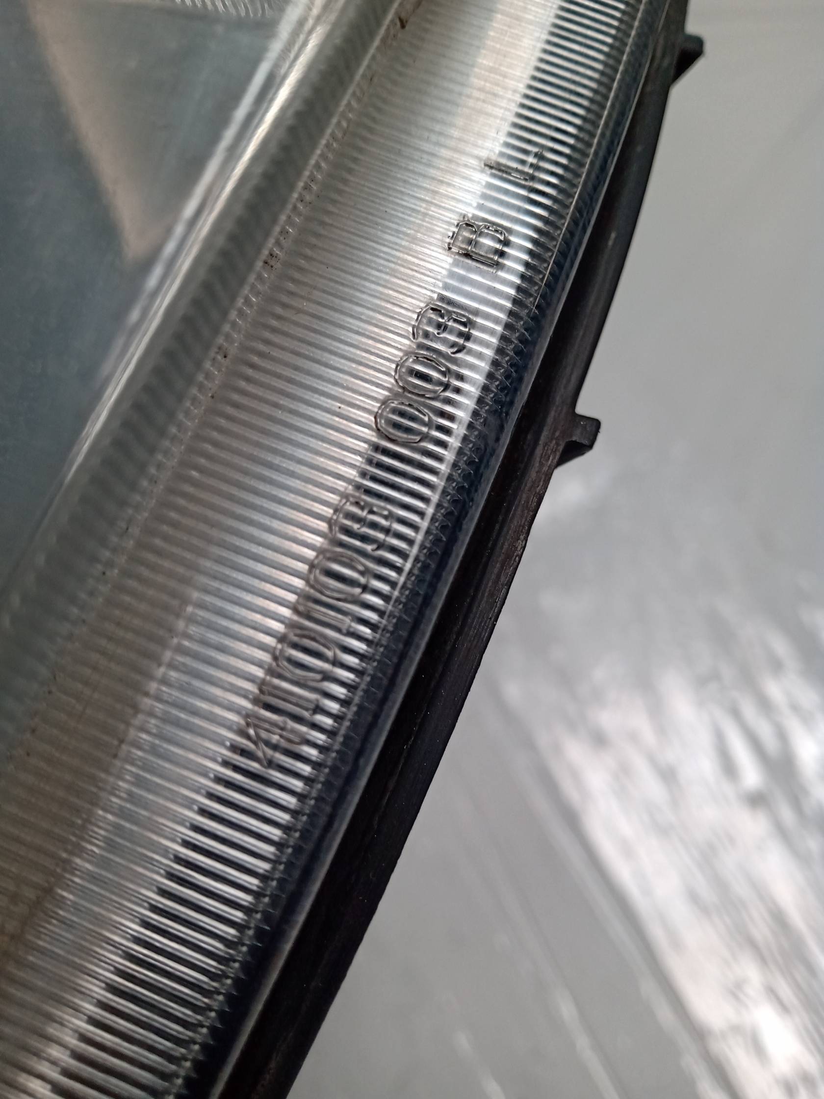 Fanale anteriore sinistro