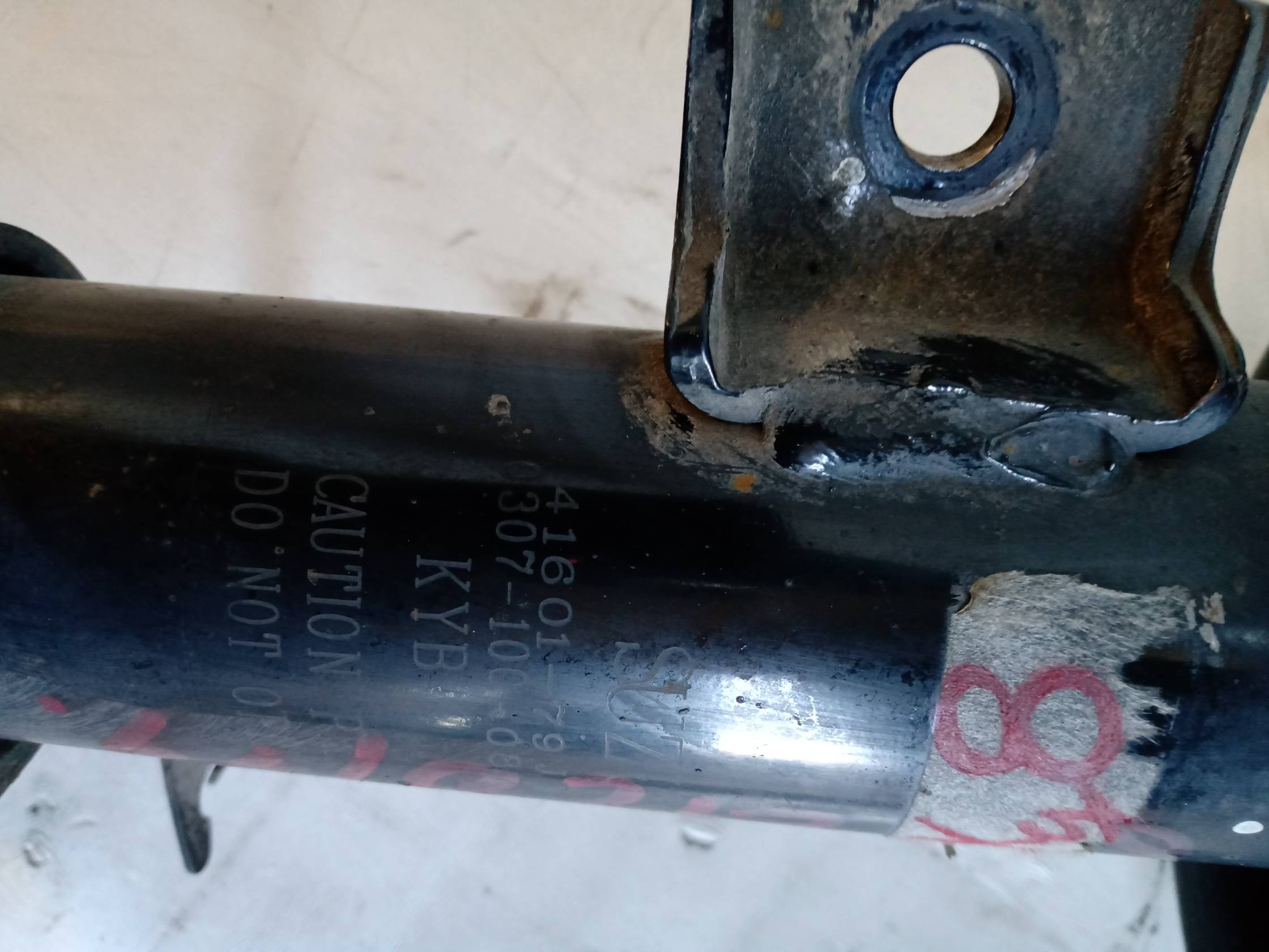 Ammortizzatore anteriore destro