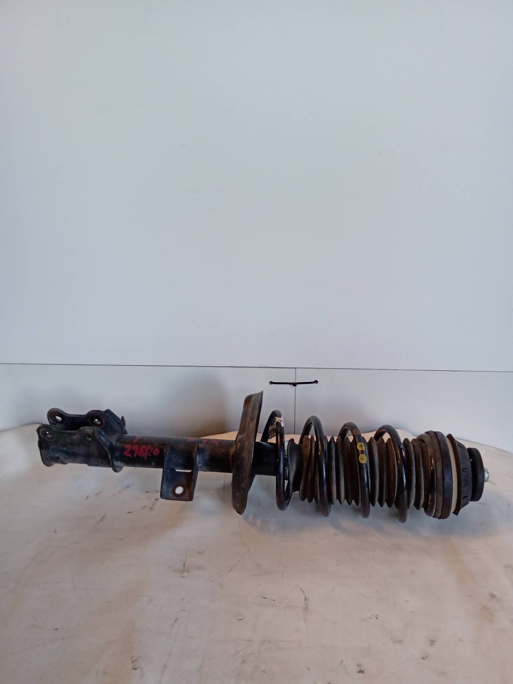 Ammortizzatore anteriore sinistro