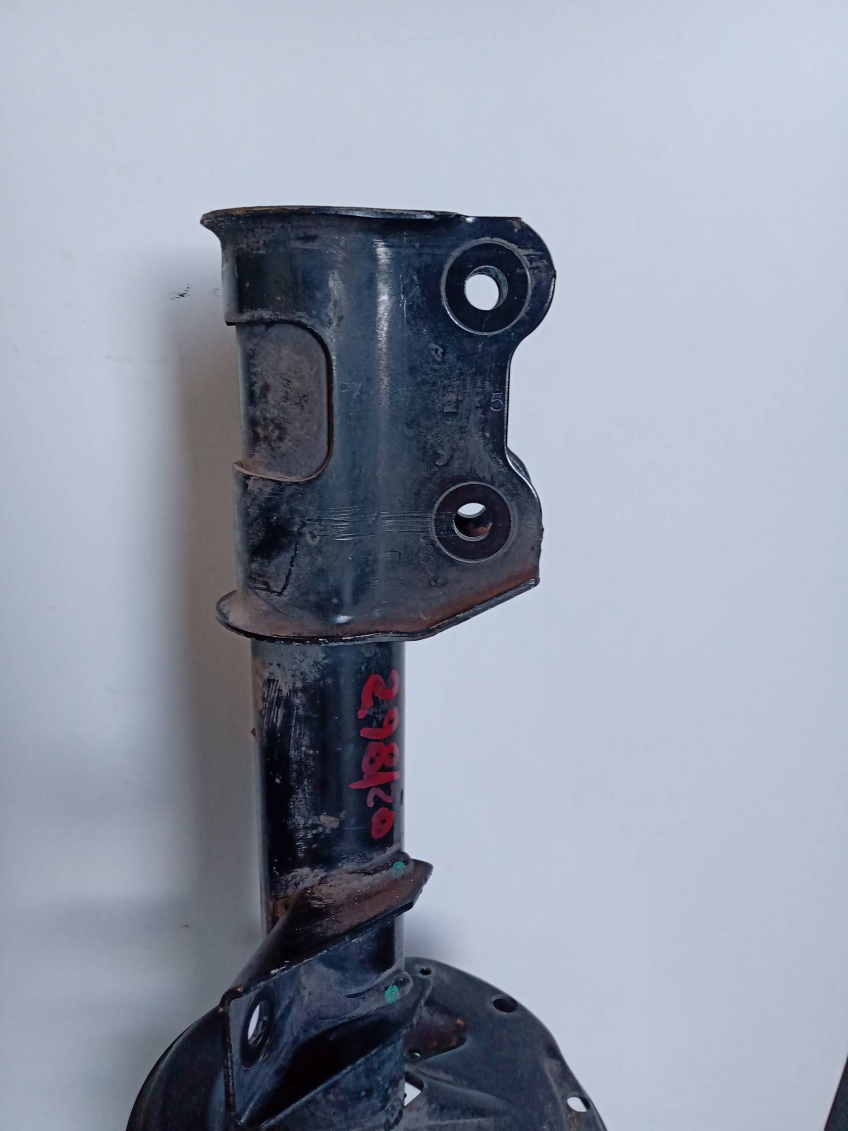 Ammortizzatore anteriore sinistro