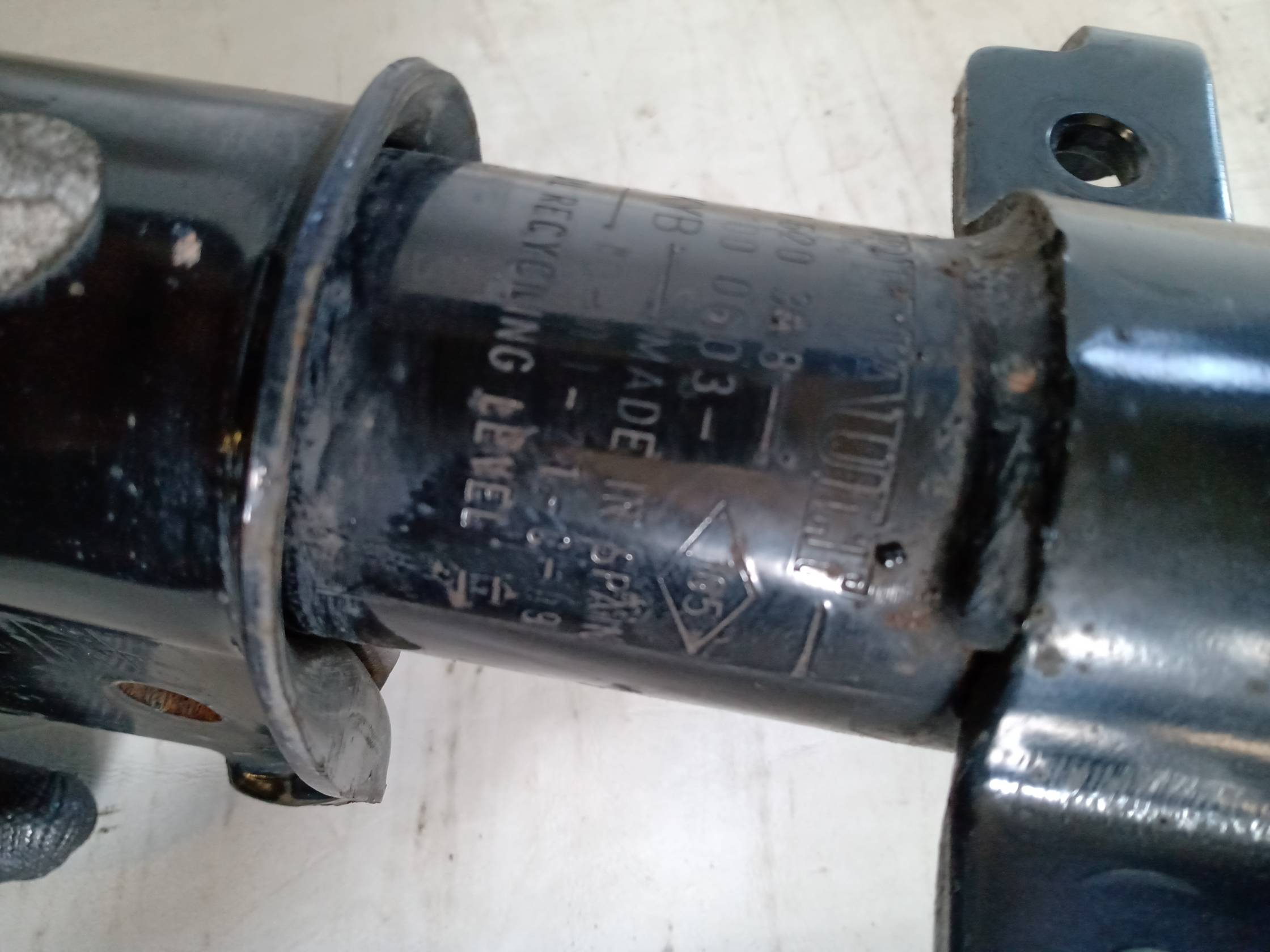 Ammortizzatore anteriore sinistro