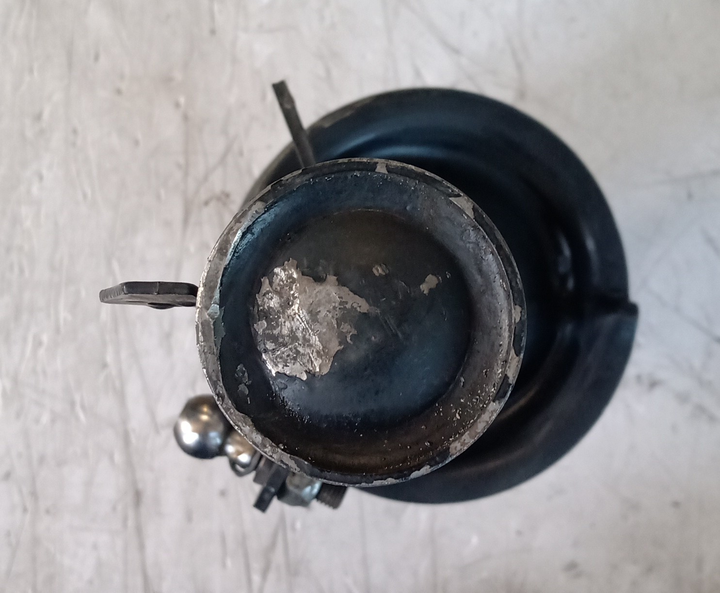 Ammortizzatore anteriore sinistro