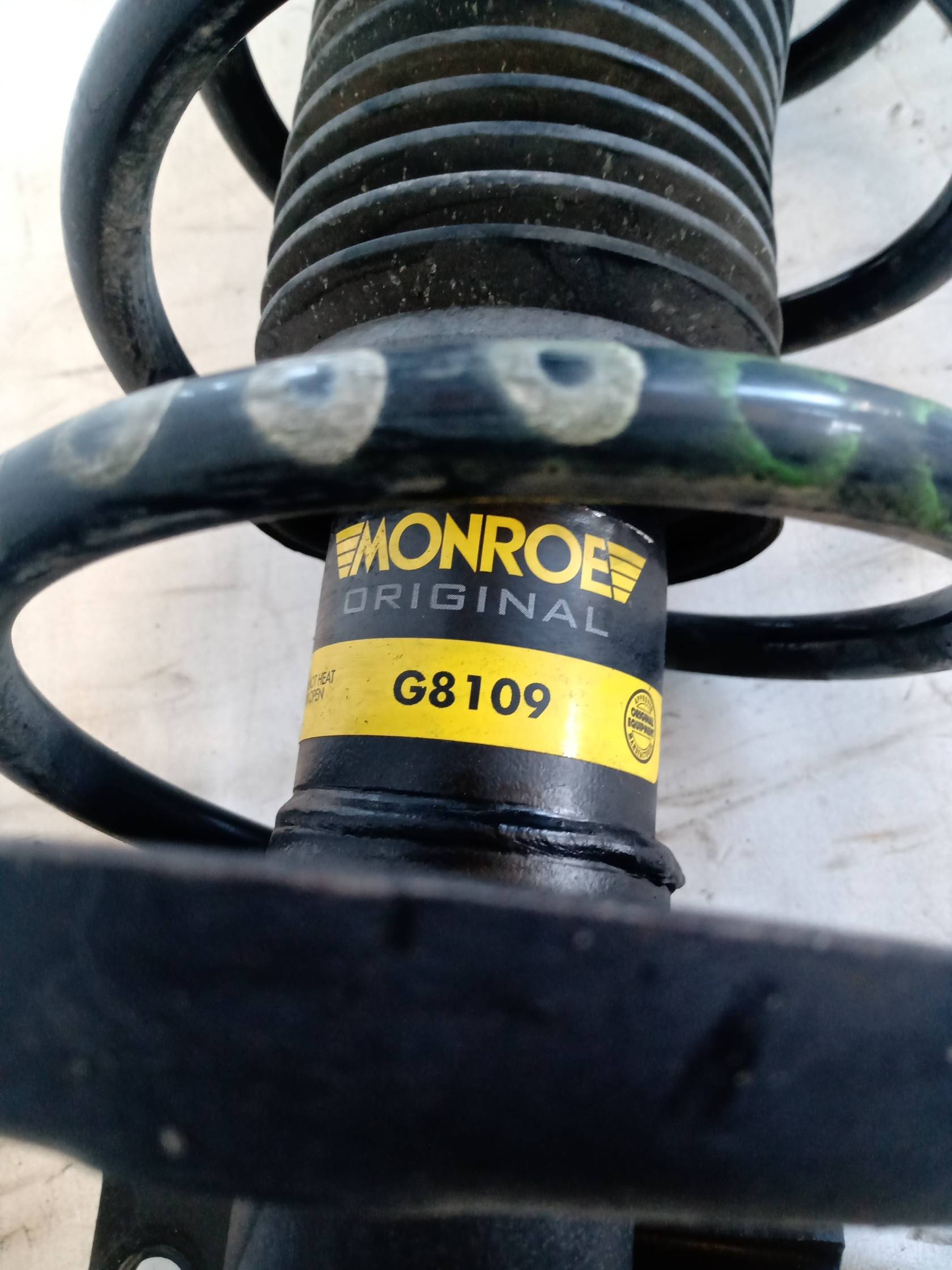 Ammortizzatore anteriore destro