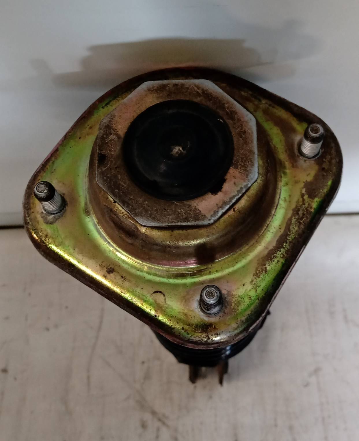 Ammortizzatore anteriore sinistro