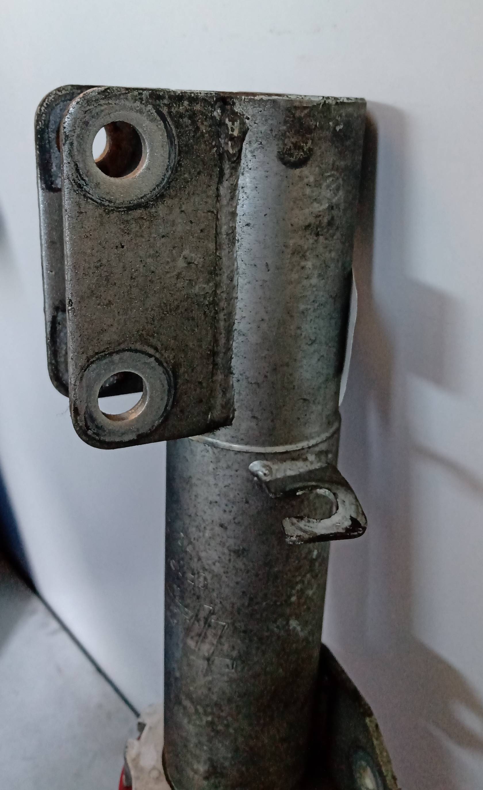 Ammortizzatore anteriore destro