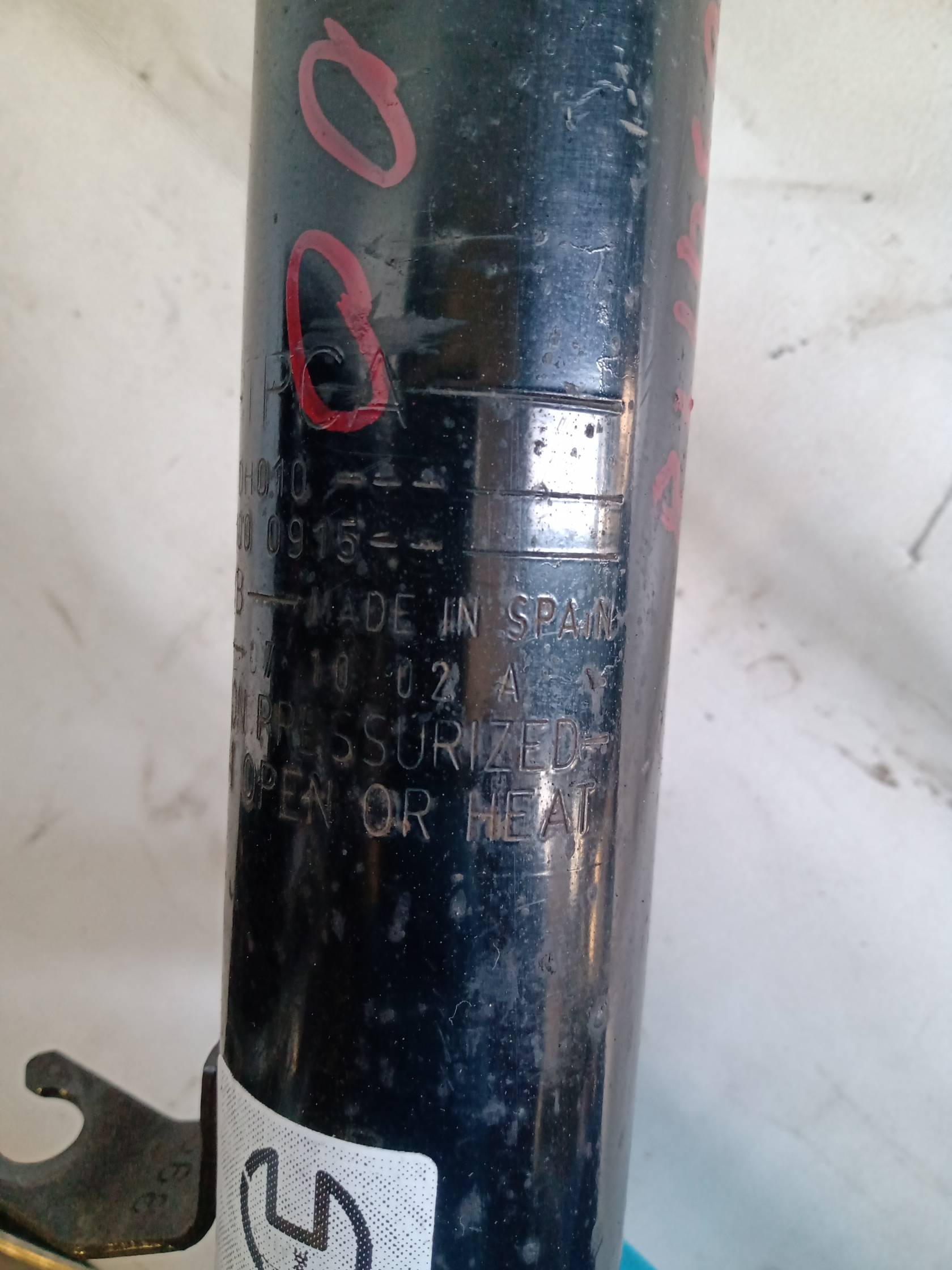 Ammortizzatore anteriore sinistro