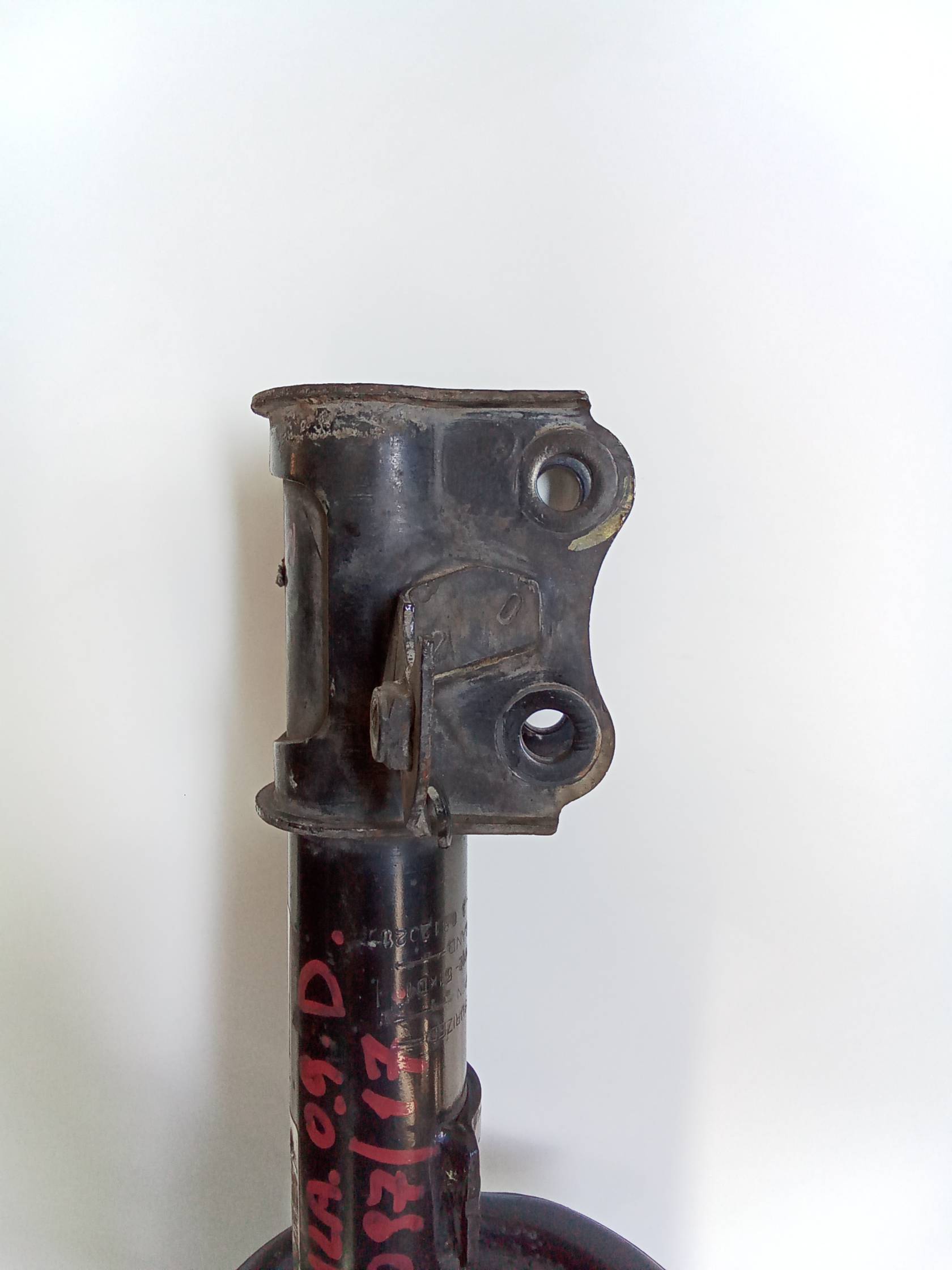 Ammortizzatore anteriore sinistro