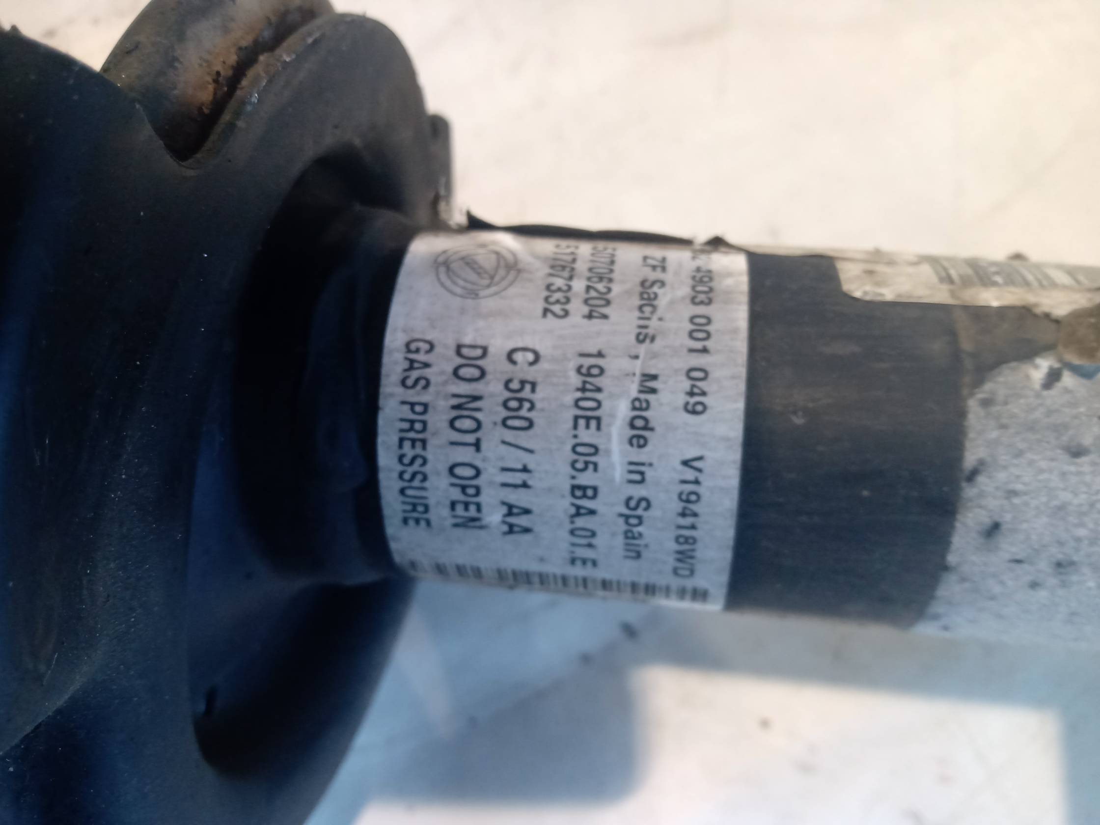 Ammortizzatore anteriore destro