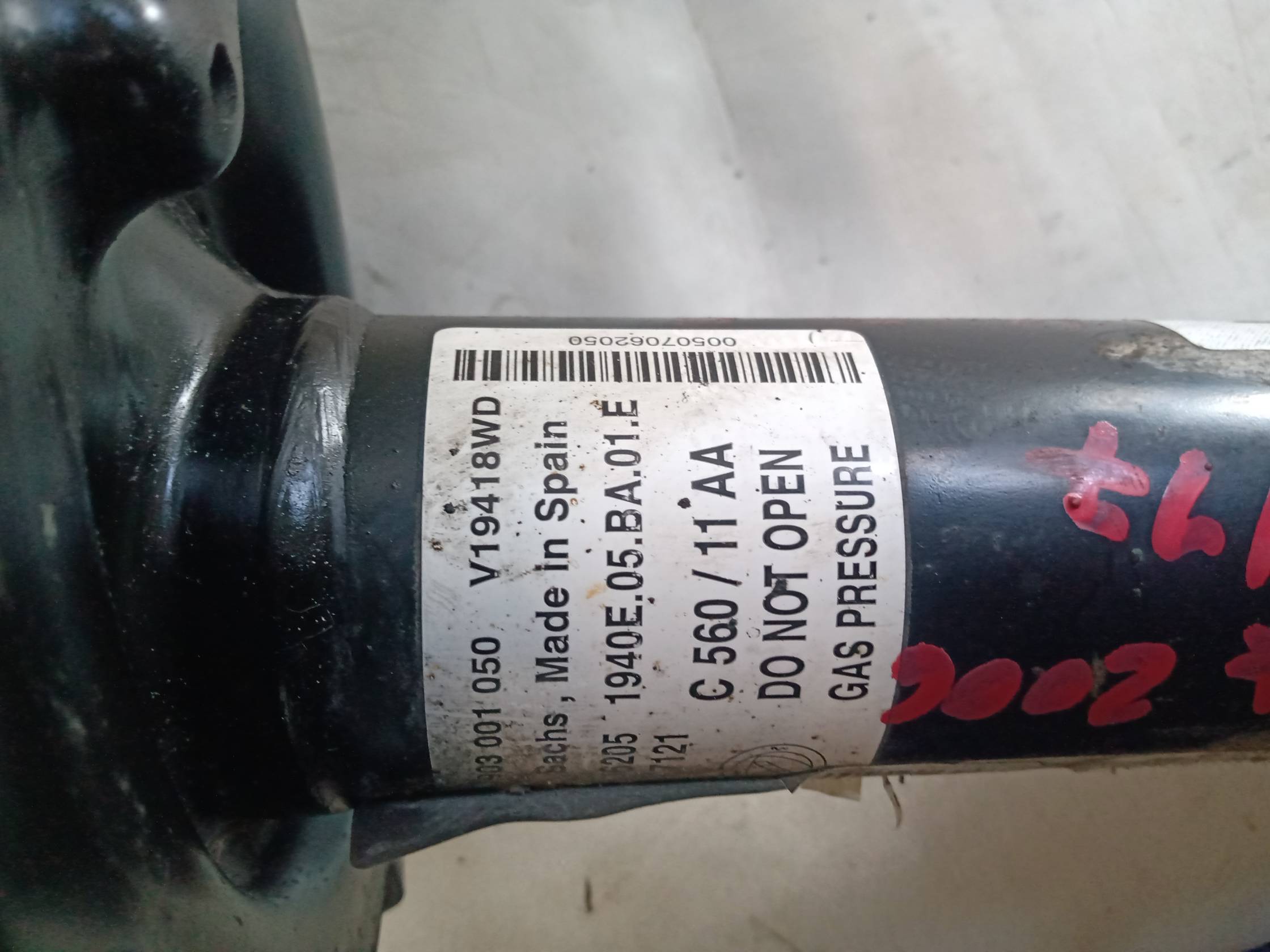 Ammortizzatore anteriore sinistro