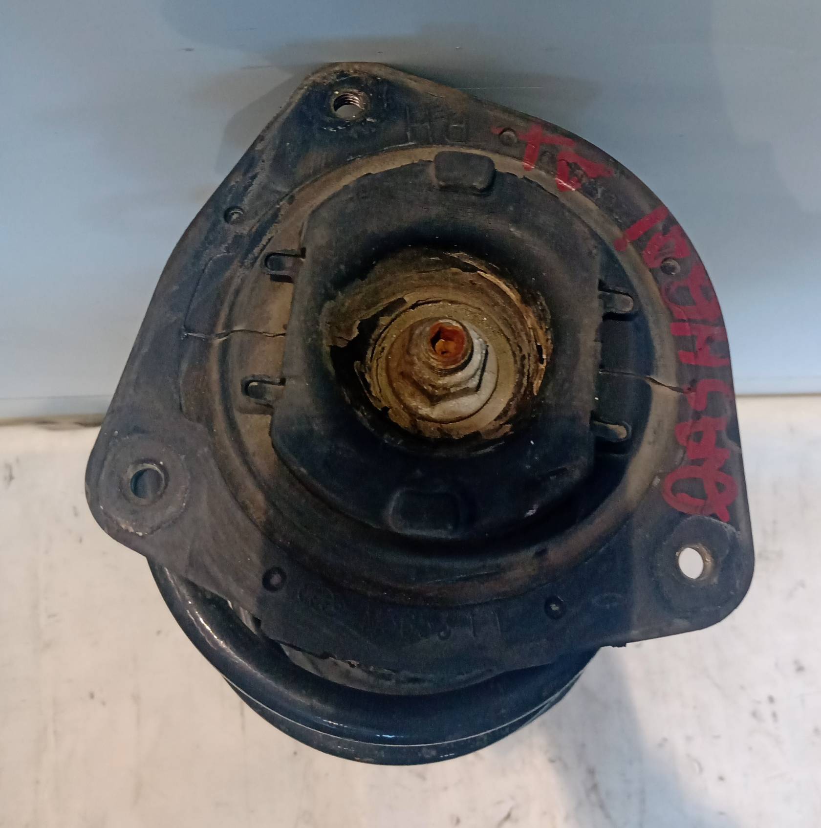 Ammortizzatore anteriore sinistro