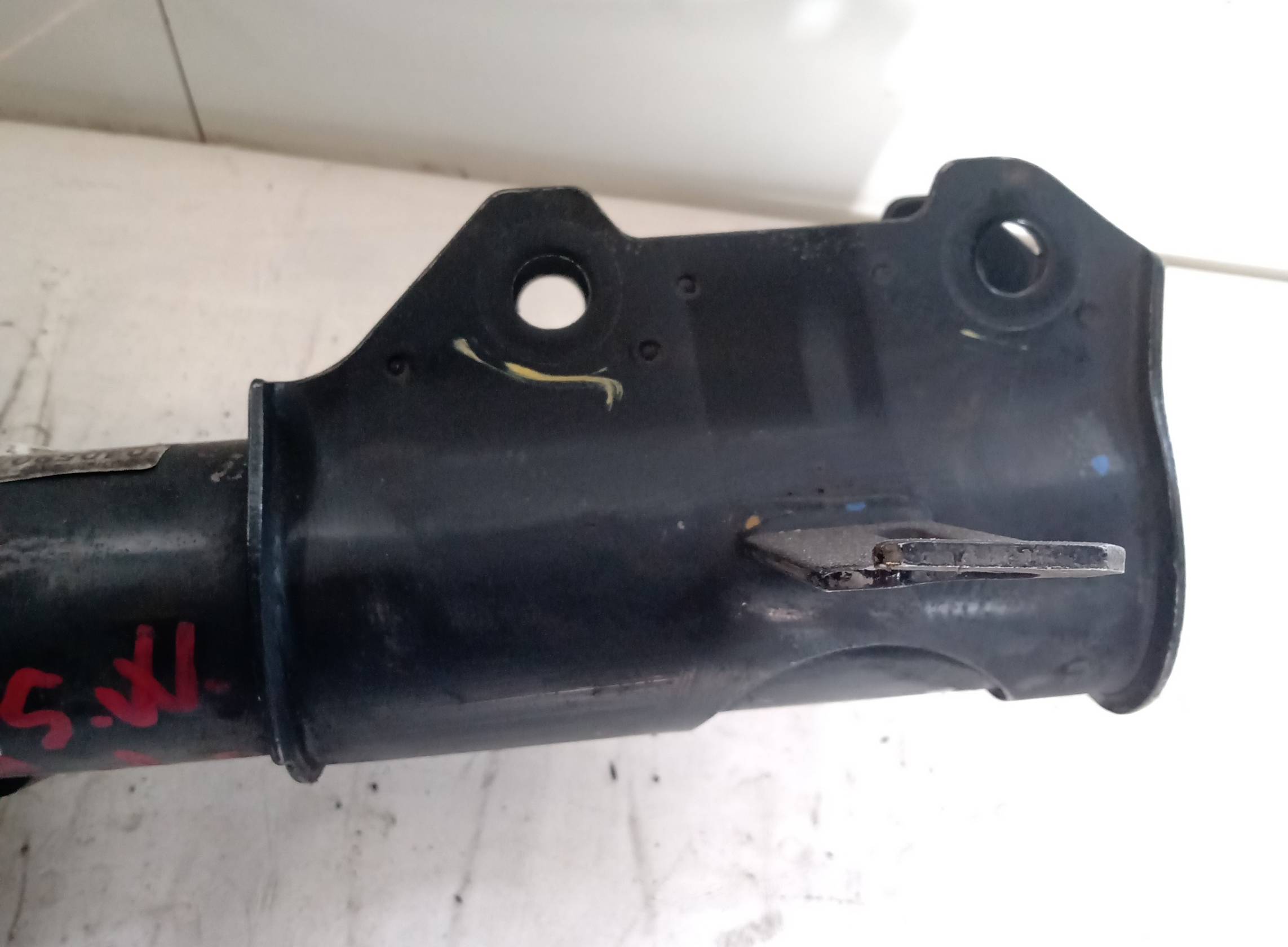 Ammortizzatore anteriore sinistro