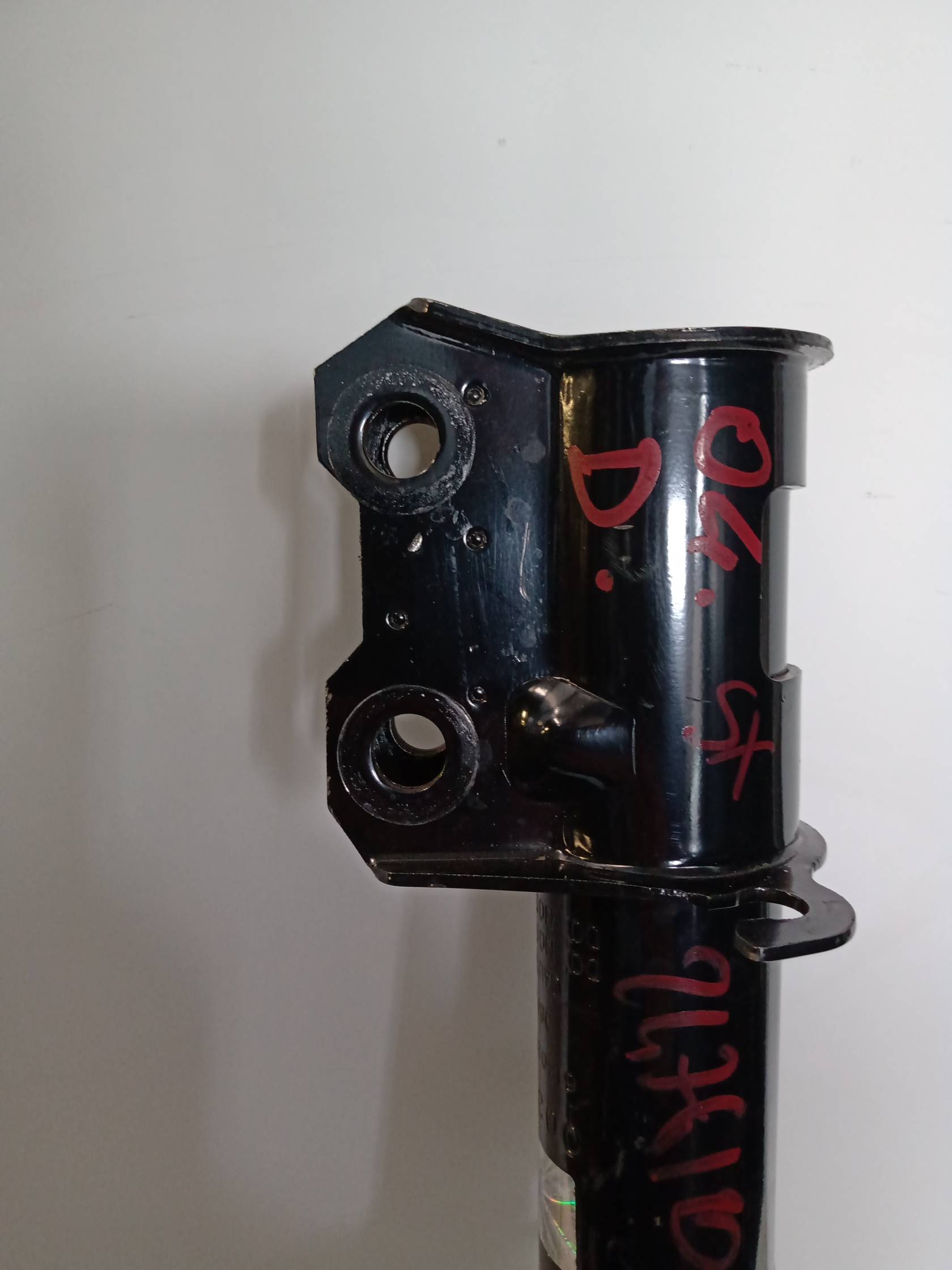 Ammortizzatore anteriore sinistro