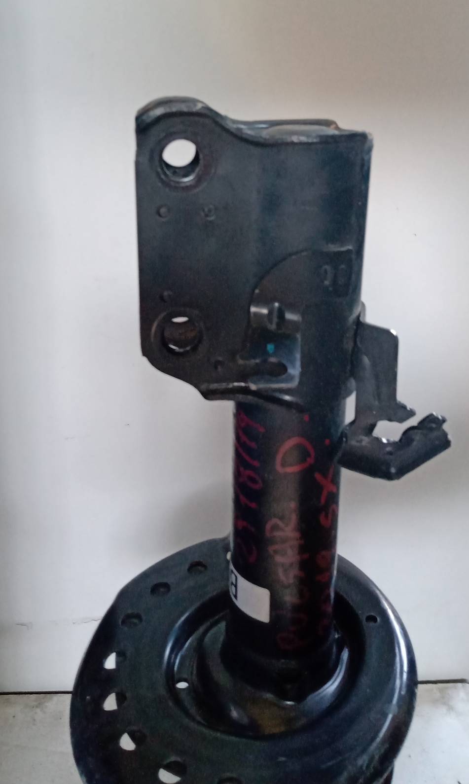 Ammortizzatore anteriore sinistro