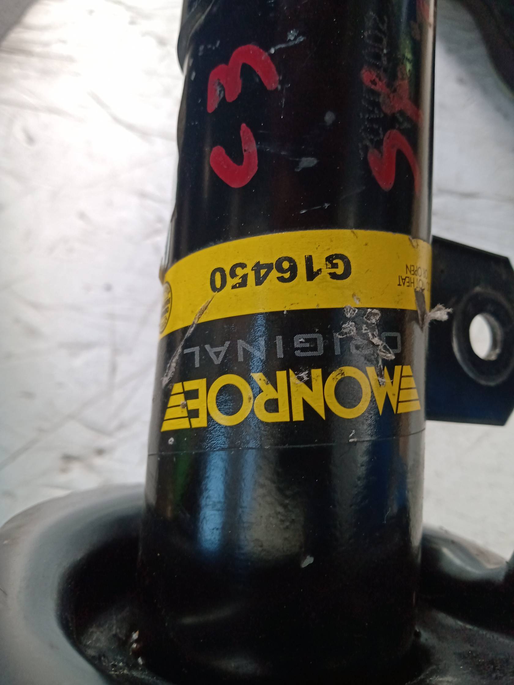 Ammortizzatore anteriore sinistro