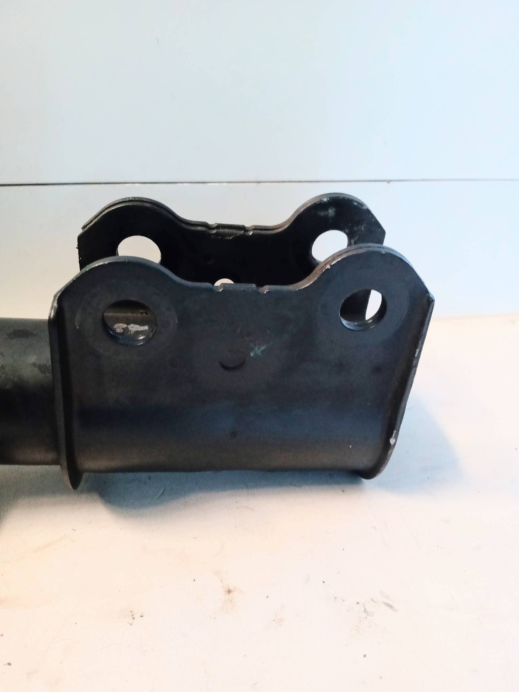 Ammortizzatore anteriore sinistro