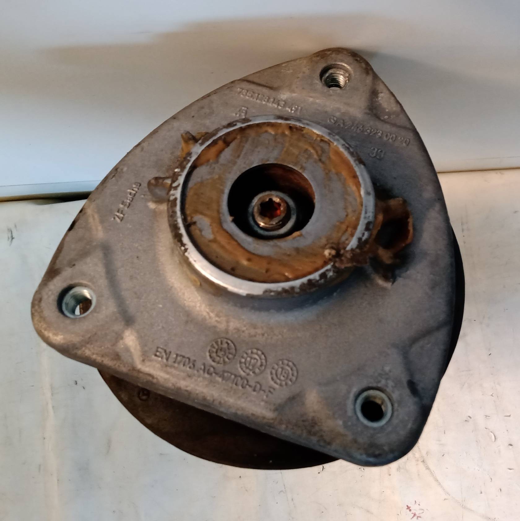 Ammortizzatore anteriore destro