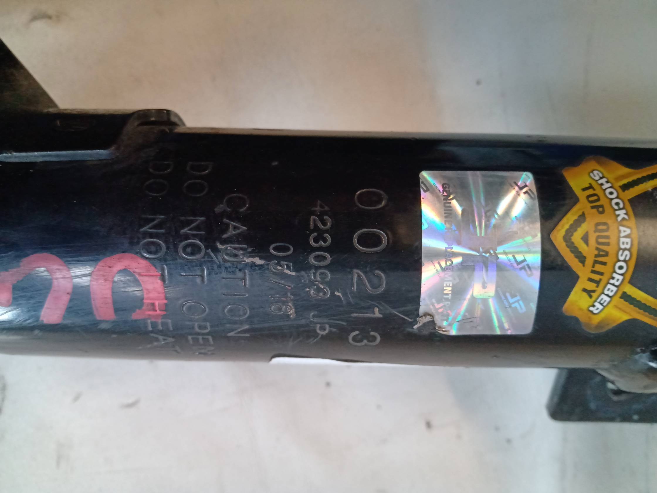 Ammortizzatore anteriore sinistro