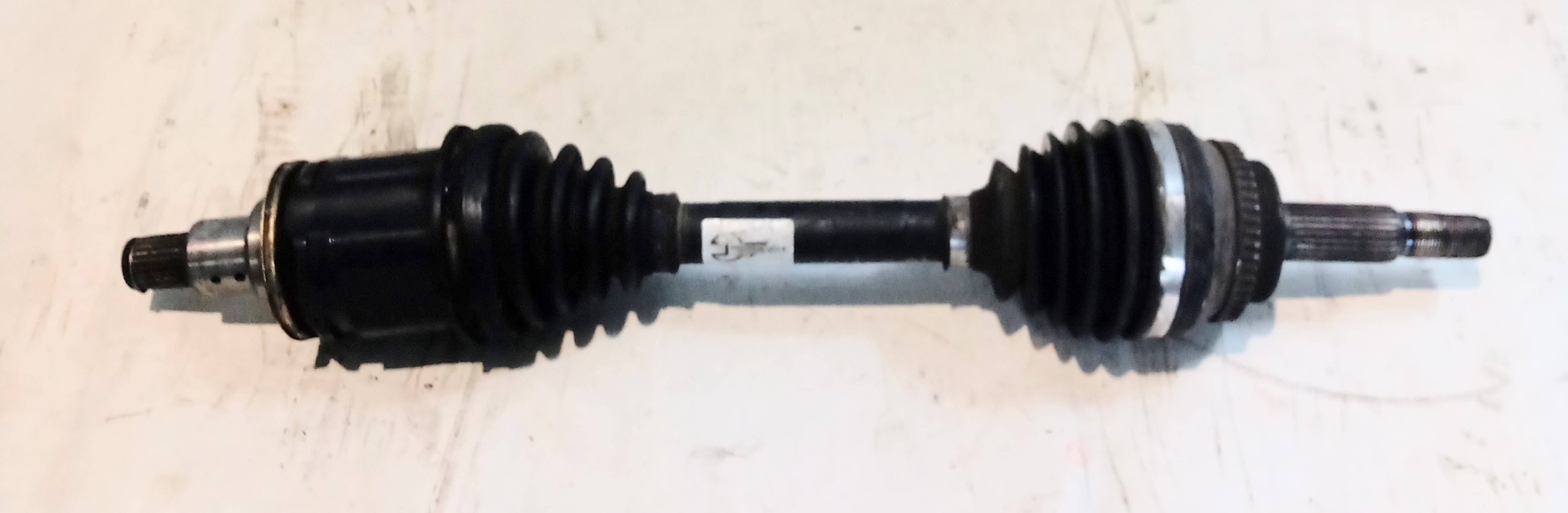 Semiasse anteriore sinistro Semiasse anteriore sinistro