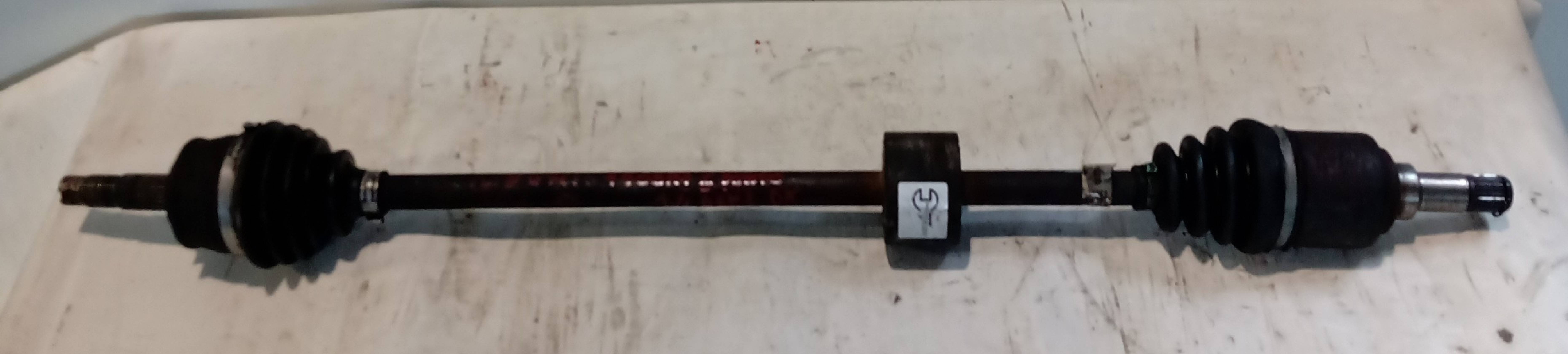 Semiasse anteriore destro Semiasse anteriore destro