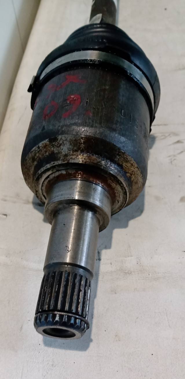 Semiasse anteriore sinistro