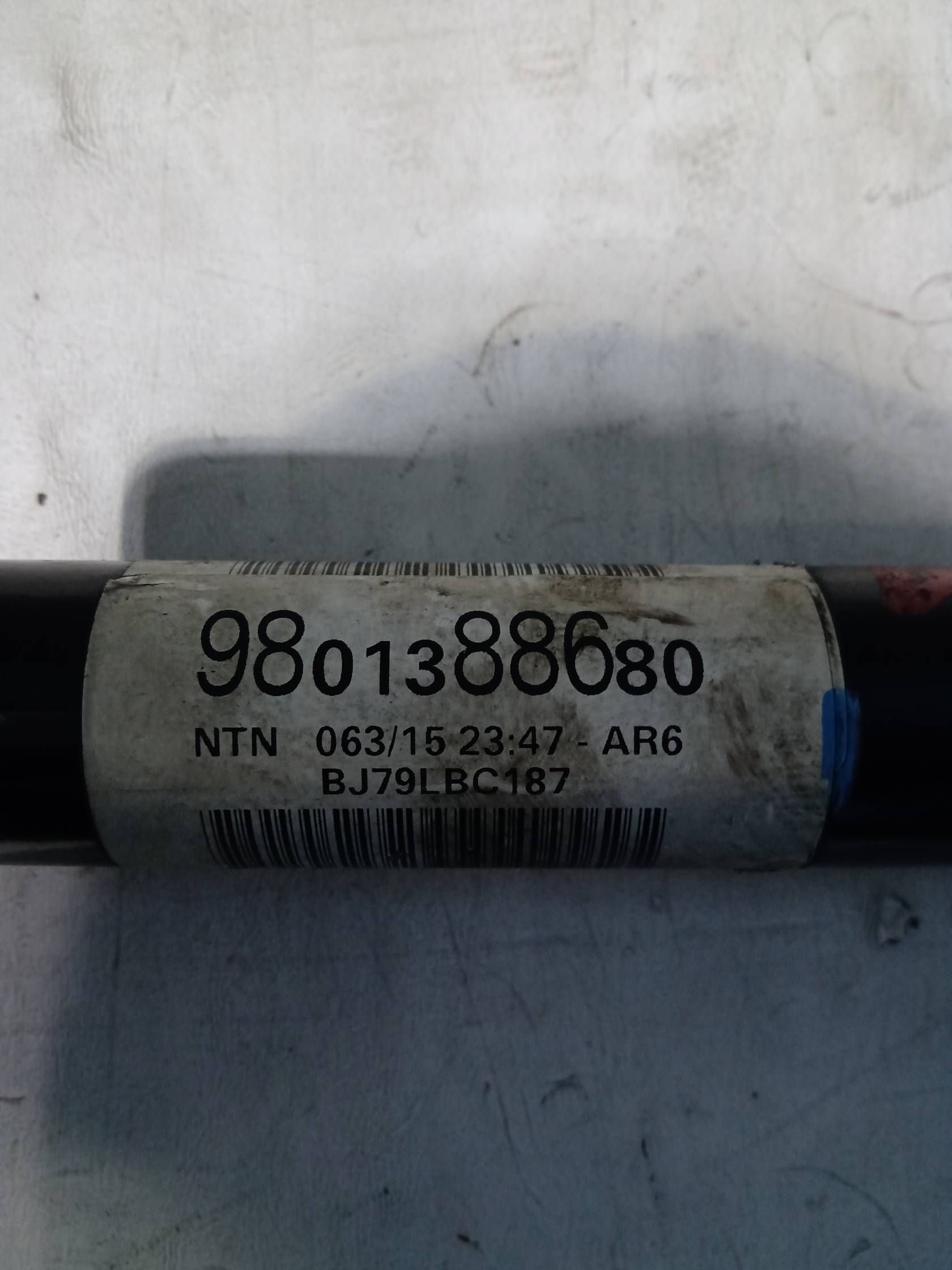 Semiasse anteriore destro