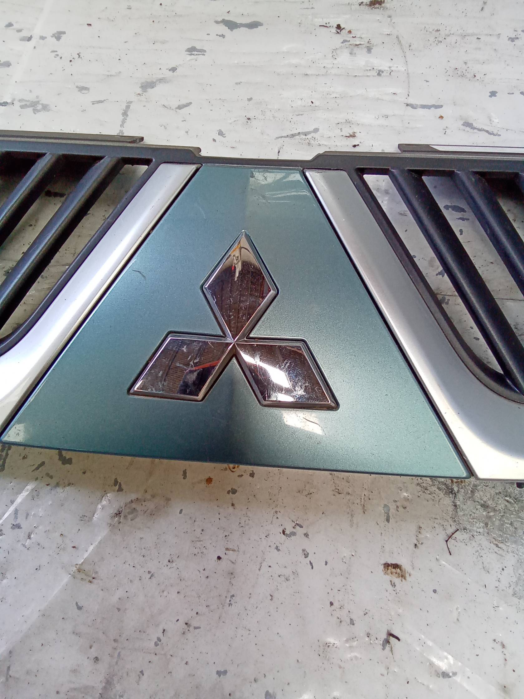 Griglia centr. paraurti ant.