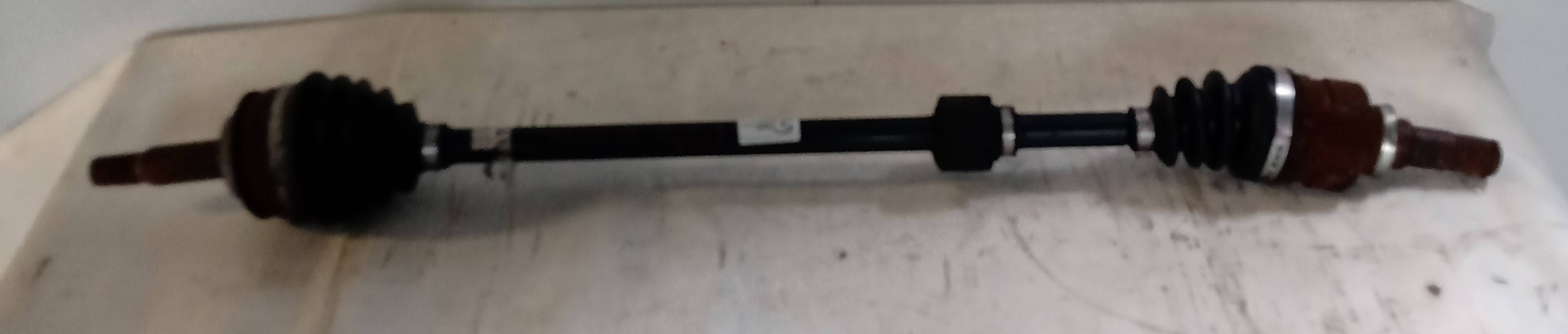 Semiasse anteriore destro Semiasse anteriore destro