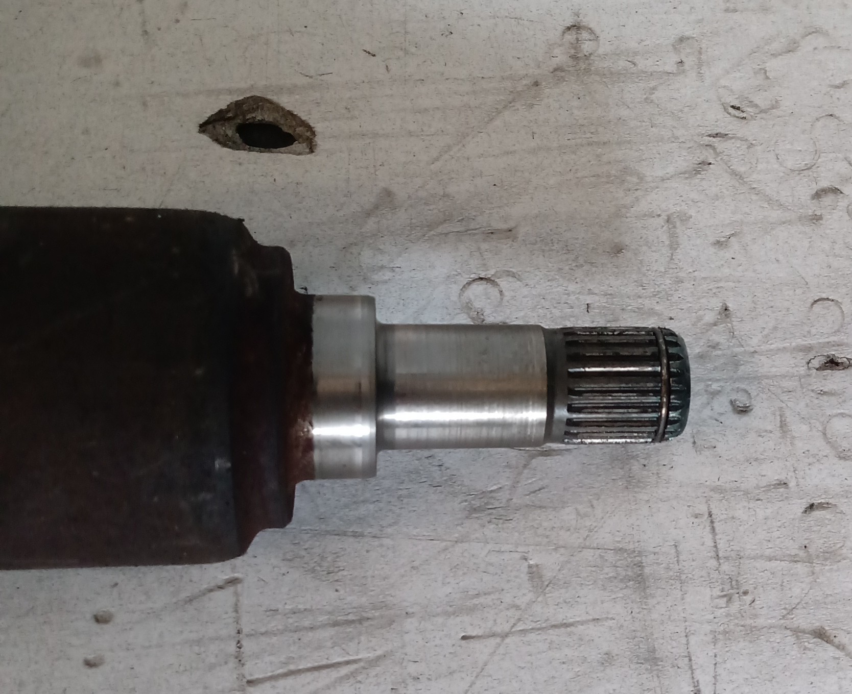 Semiasse anteriore destro