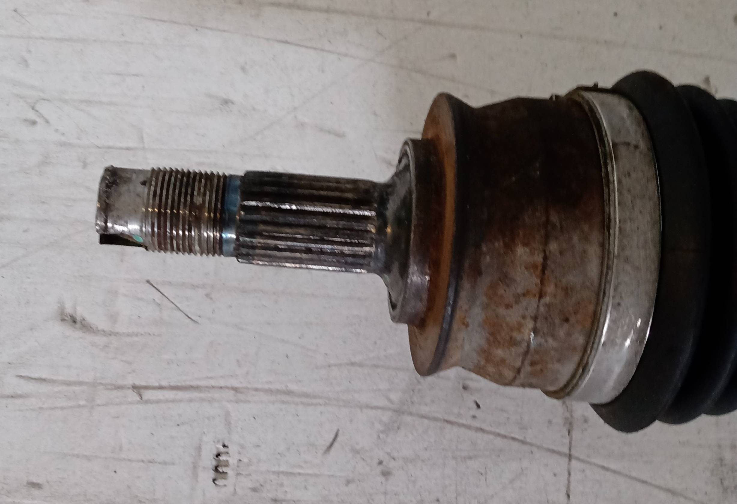 Semiasse anteriore destro