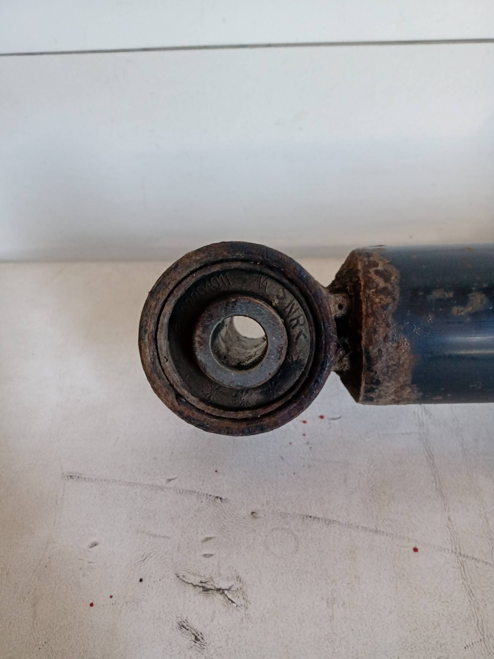 Ammortizzatore anteriore sinistro