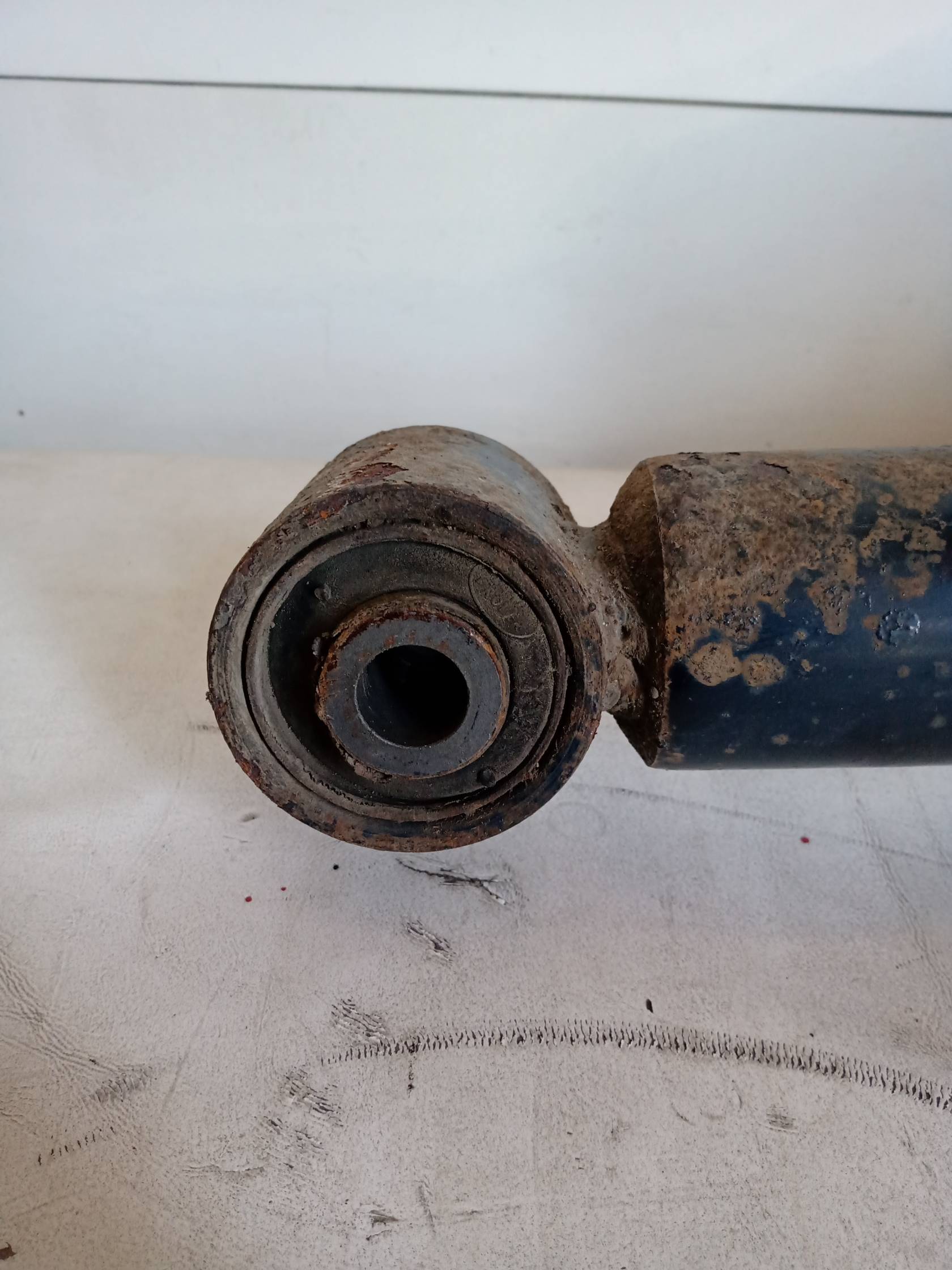 Ammortizzatore posteriore destro