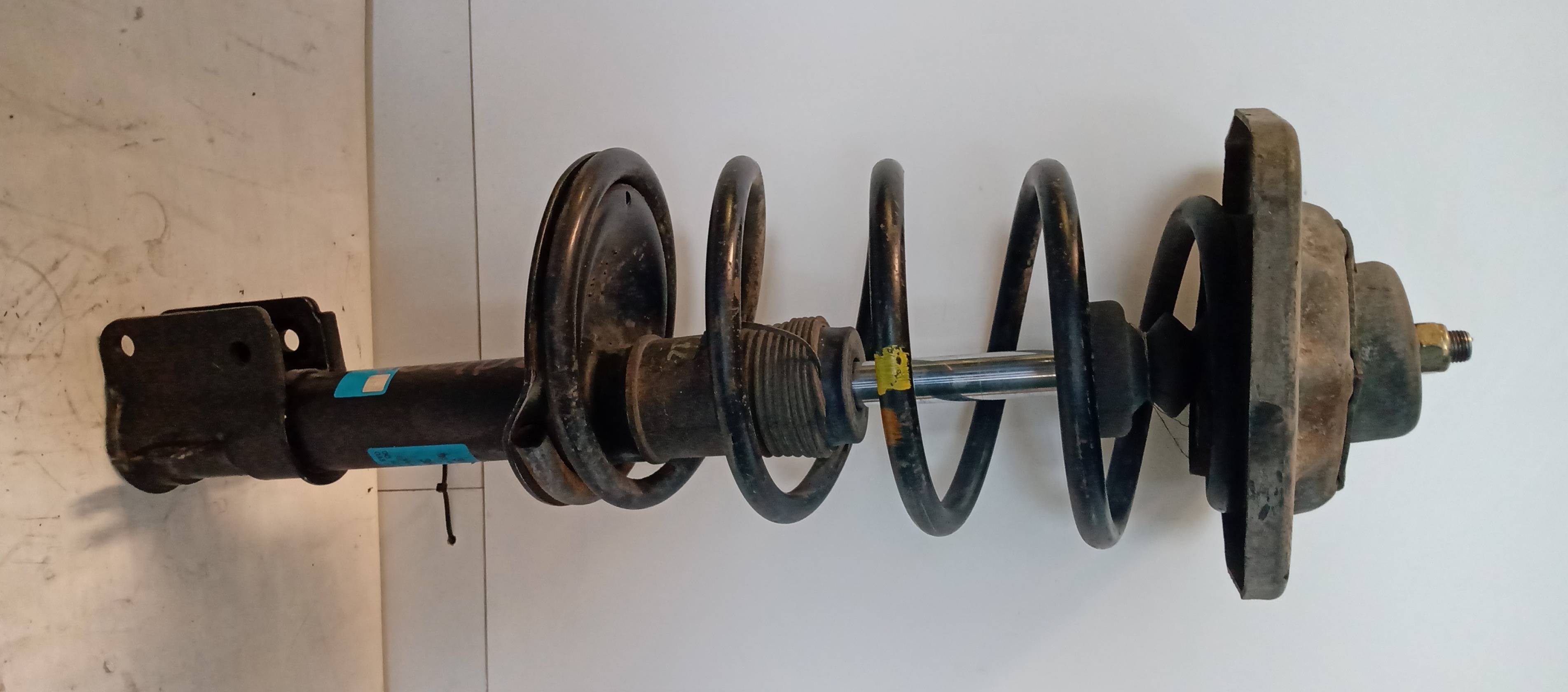 Ammortizzatore anteriore sinistro