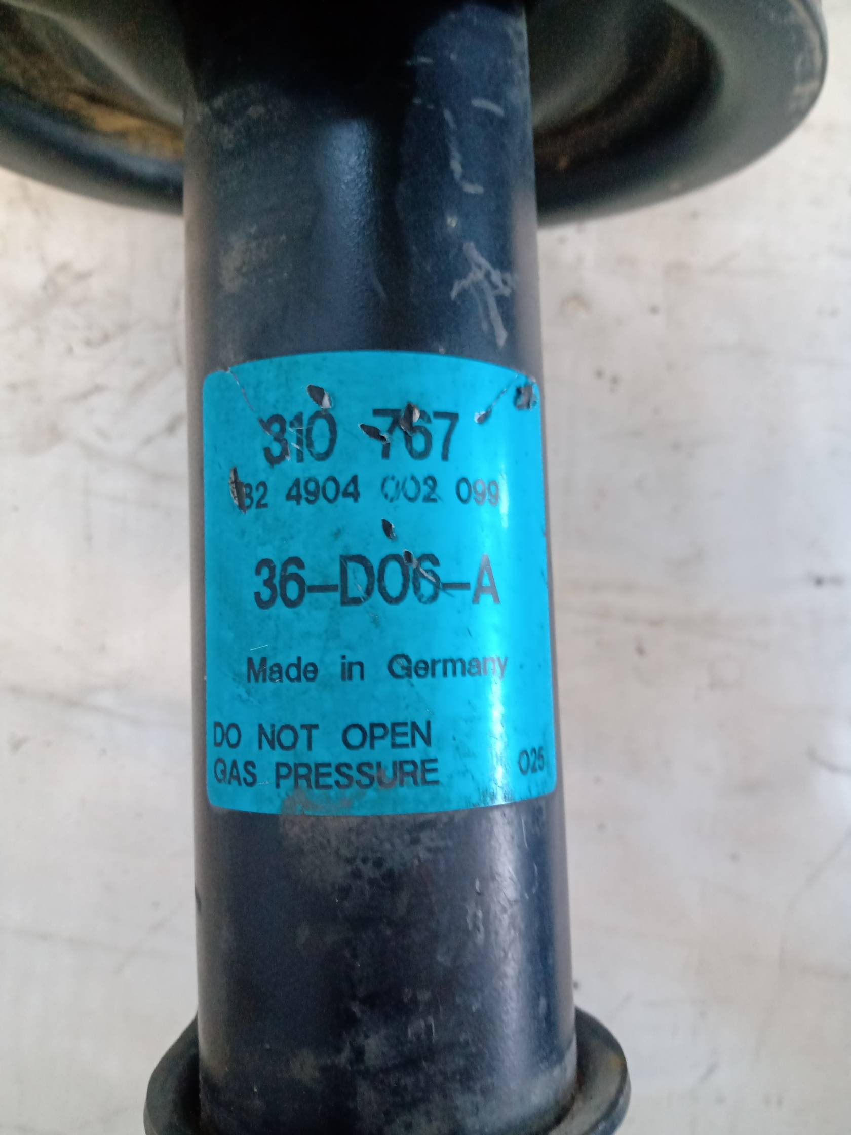 Ammortizzatore anteriore sinistro